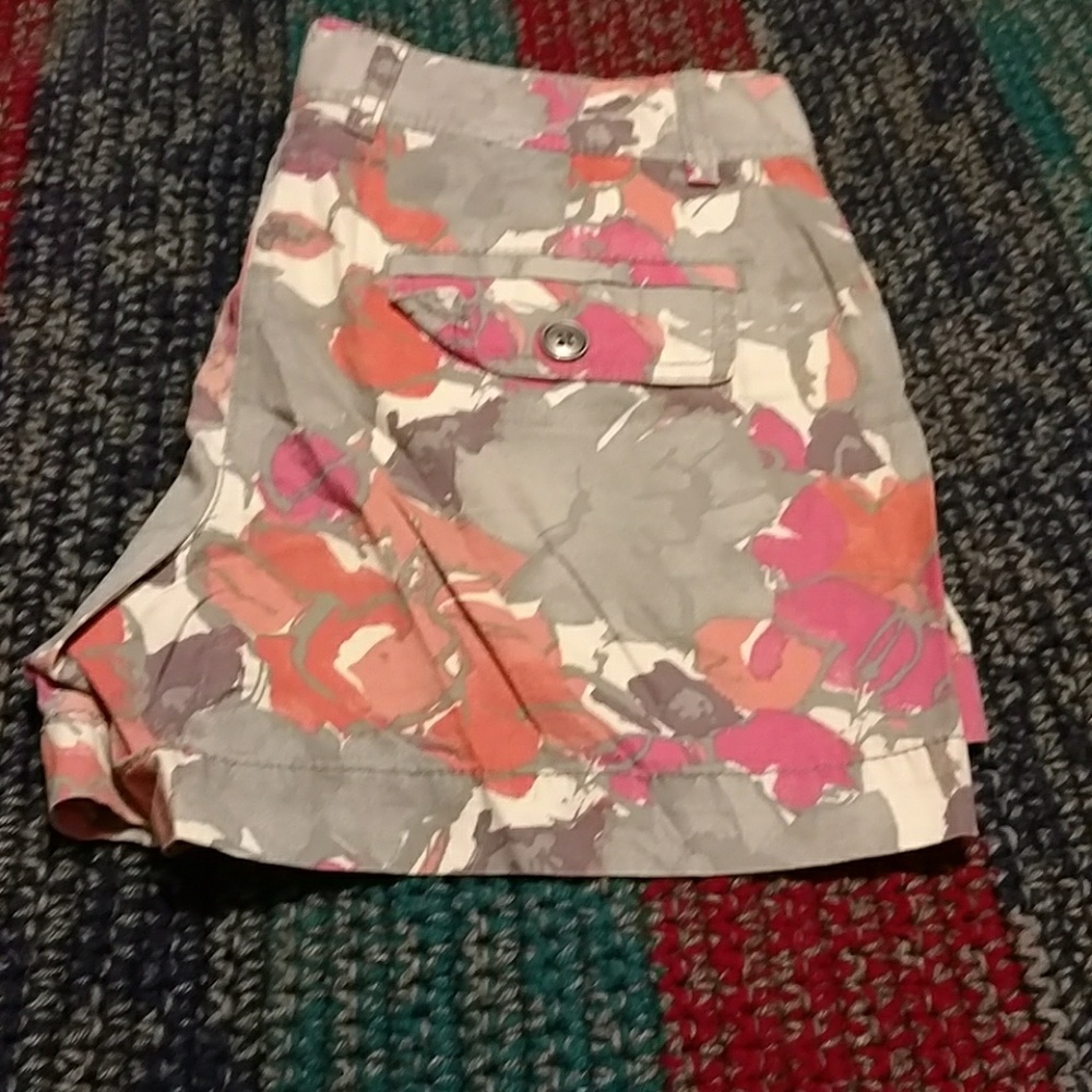 Loft Floral shorts